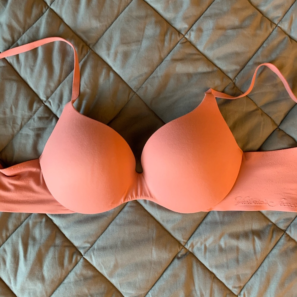 pink victoria’s secret t shirt bra